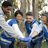 medium-shot-people-working-together